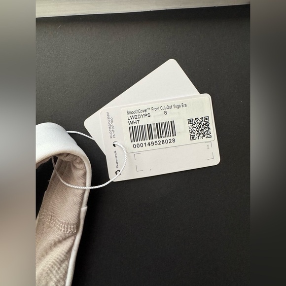 Lululemon SmoothCover Front Cut-Out Yoga Bra in White size 8 - Picture 6 of 11